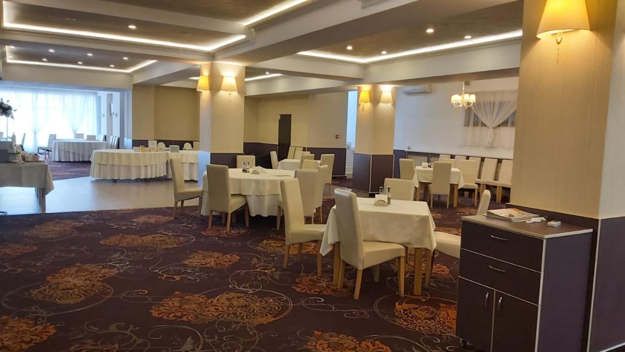 Hotel Story Târgu Jiu Εξωτερικό φωτογραφία